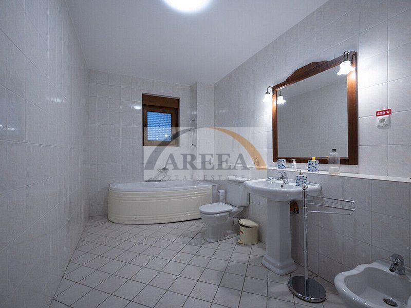 Vila cu 750 mp utili si teren de 1.480 mp in Erou Iancu Nicolae - Poză 34