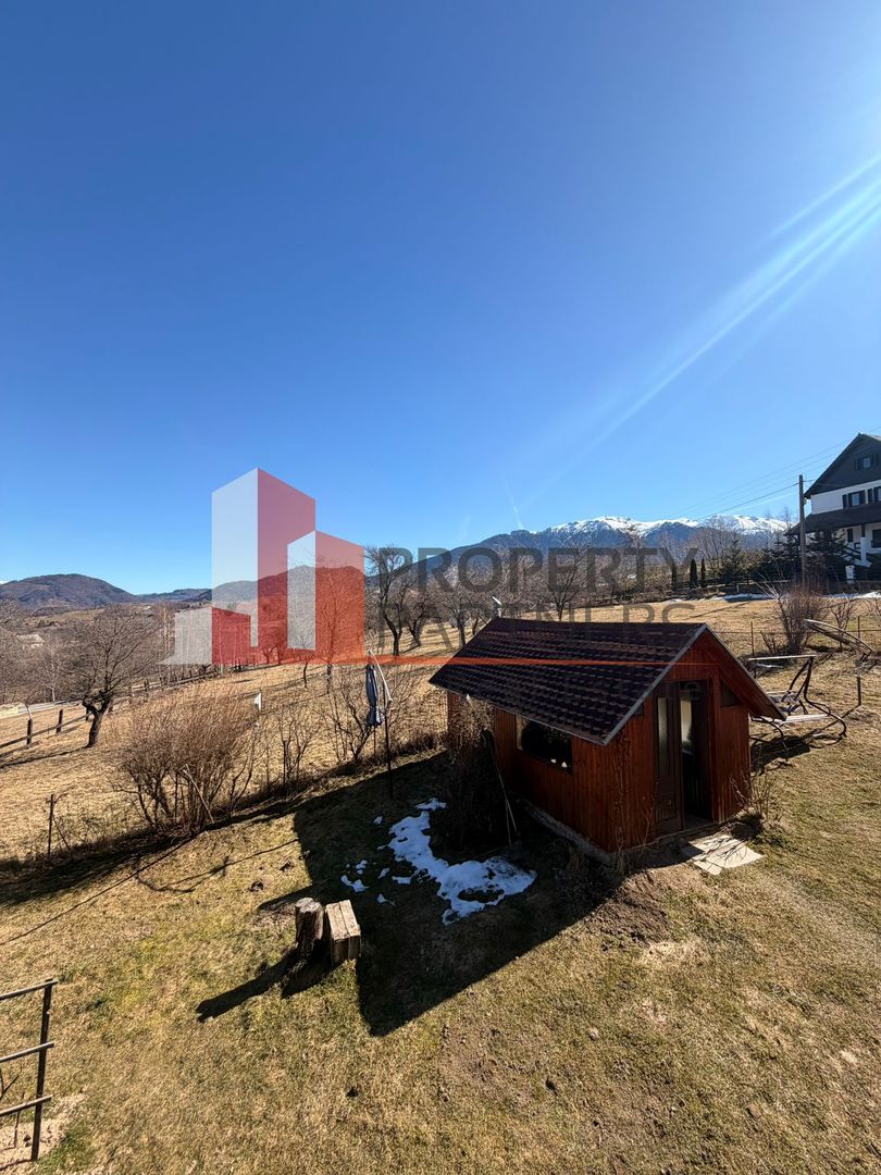 Casă tradițională cu 1800 mp teren  în Sohodol, Bran | Priveliște superba - Poză 9