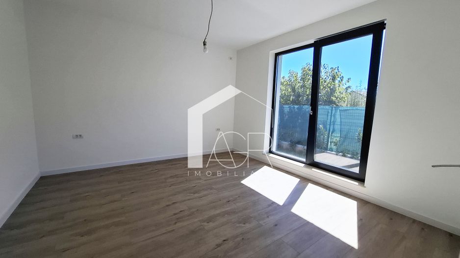 Casa cu 4 camere de vanzare, Bucov, Mica Roma - Poză 13