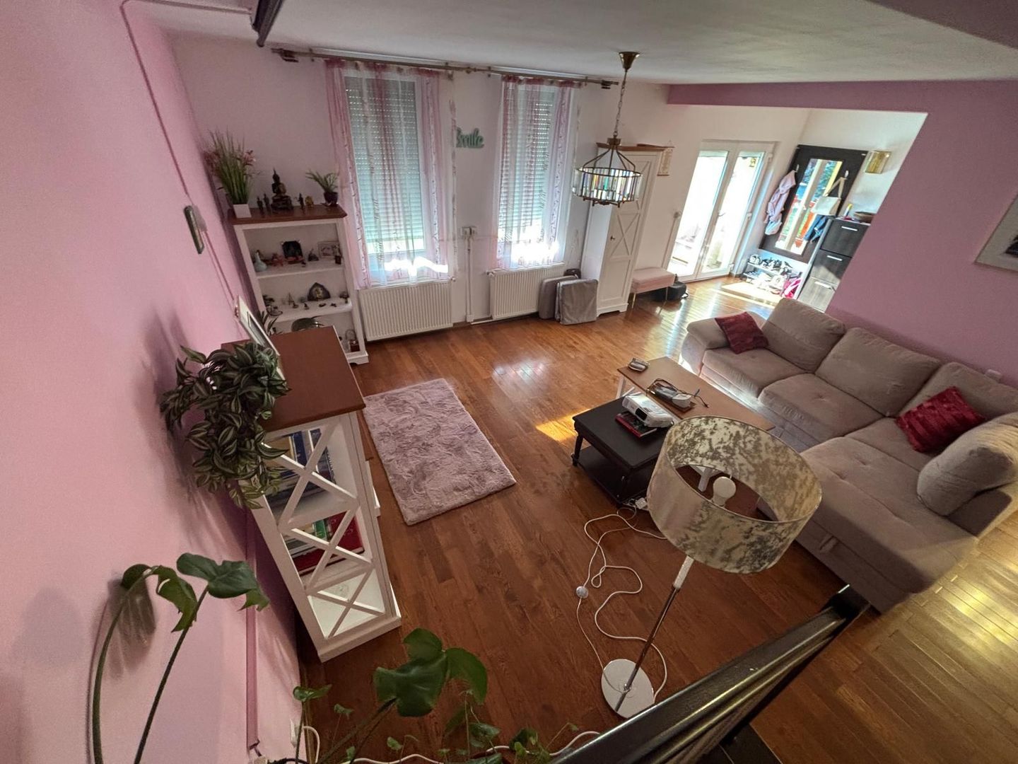 Vila deosebita aproape de padure - Poză 23