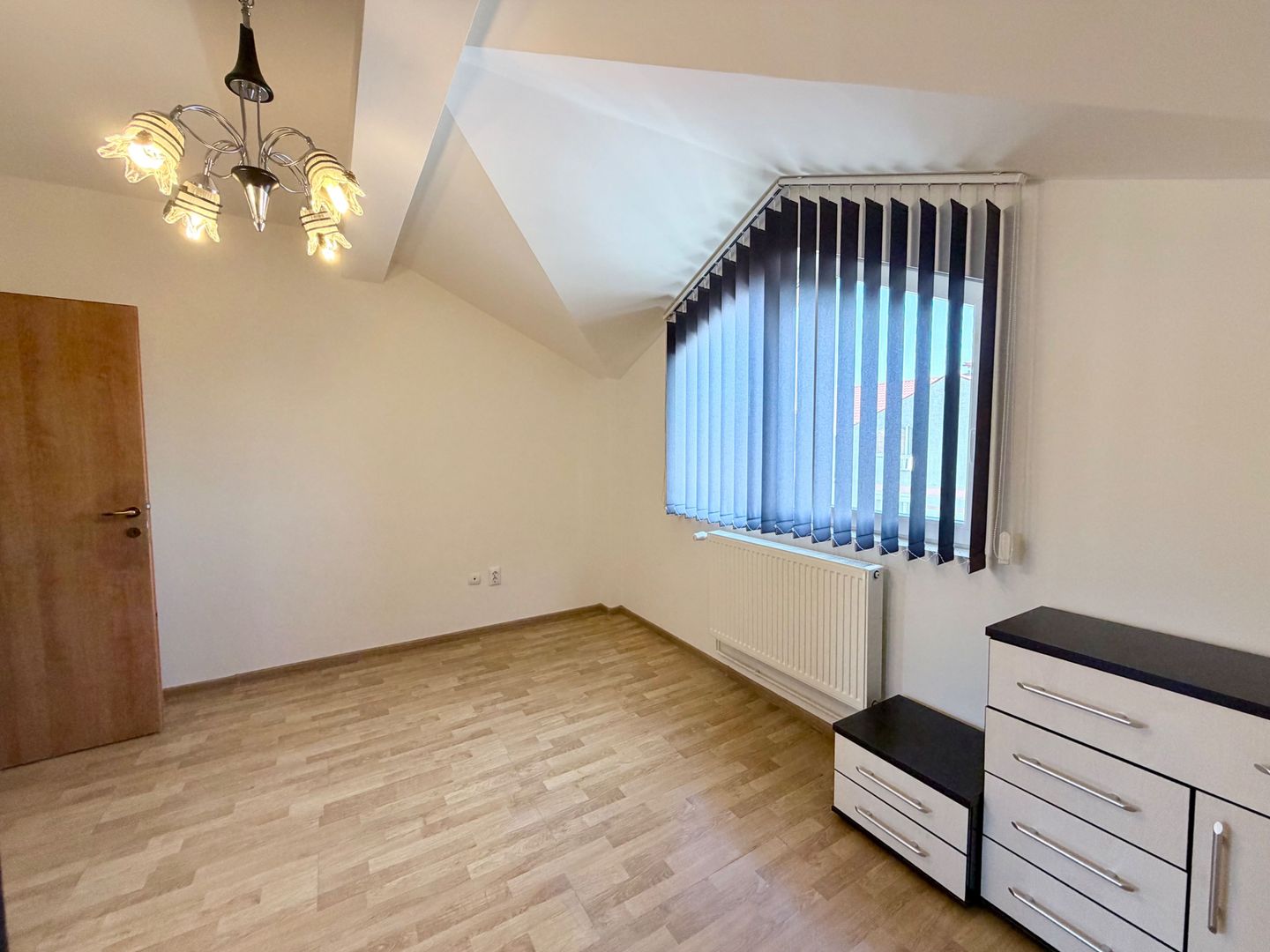 APARTAMENT SPATIOS CU LOC DE PARCARE - Poză 11