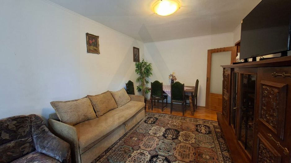 Apartament 3 camere 70 mp Parcul Sub Arini - Poză 1