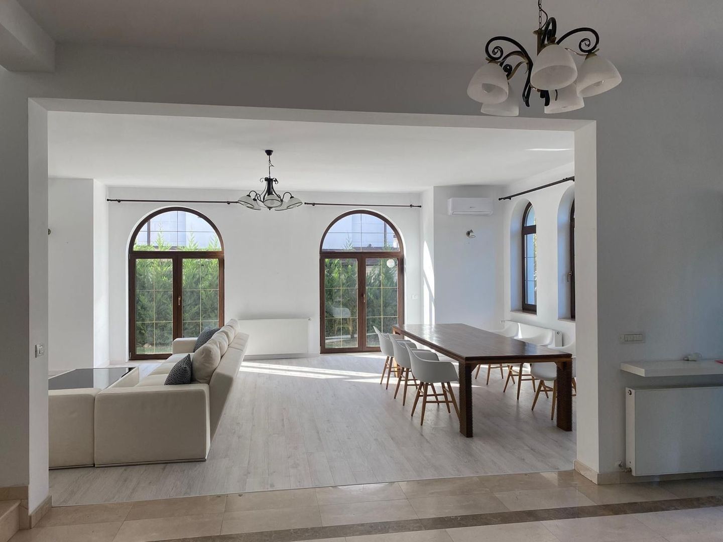 VILA CASA DE INCHIRIERE IN ZONA EROU IANCU NICOLAE PIPERA - Poză 42