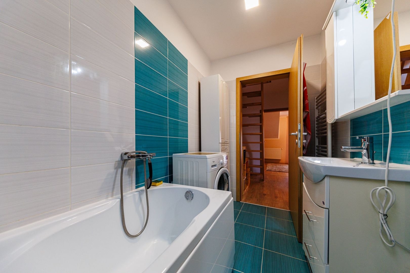 Casă primitoare și cochetă în Dumbrăvița – langa pădure și lac | Com 0 - Poză 20