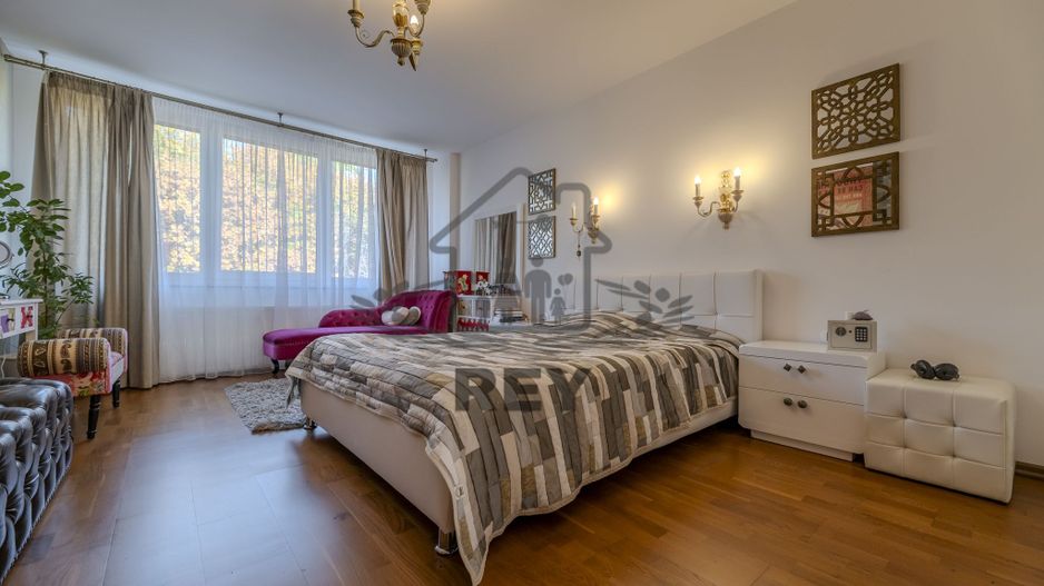 De Vânzare Vila Superba la liziera parcului Sub Arini - Poză 2