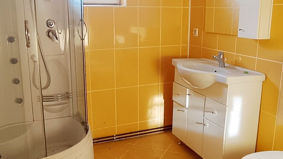 Casa pretabila birouri in cartierul Florilor - Poză 17
