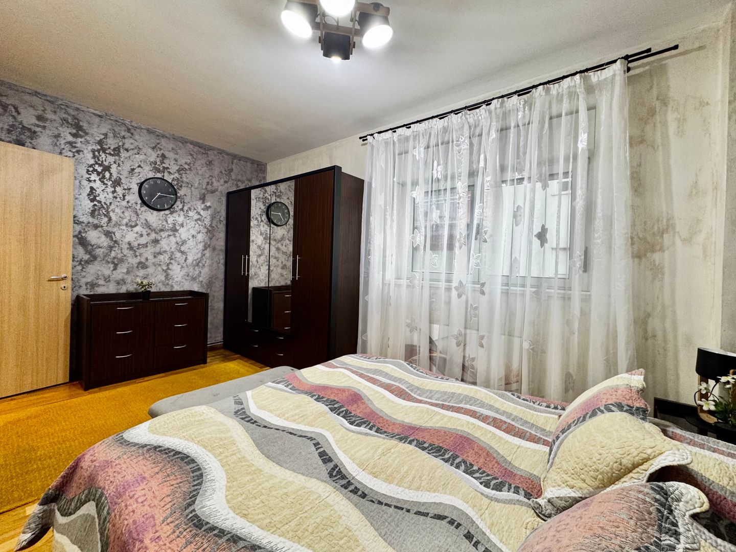 Apartament 2 camere,  spatios, cu parcare subterana, Torontalului RING - Poză 11