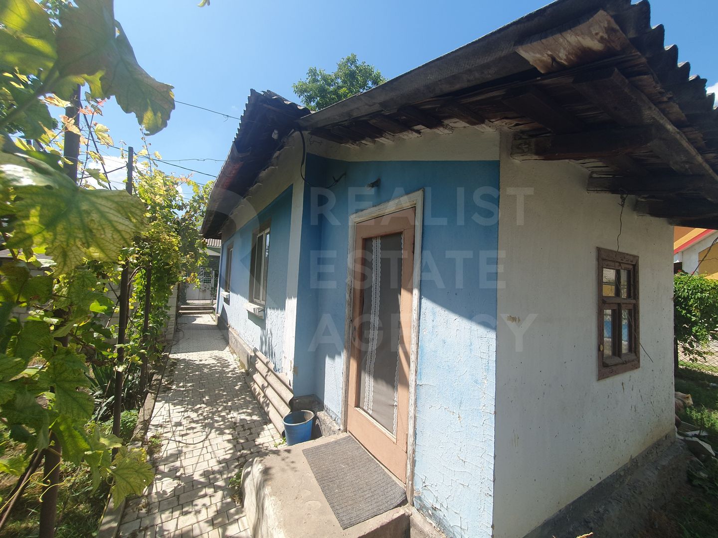 Vânzare casă într-o zonă liniștită și ecologică - Poză 5