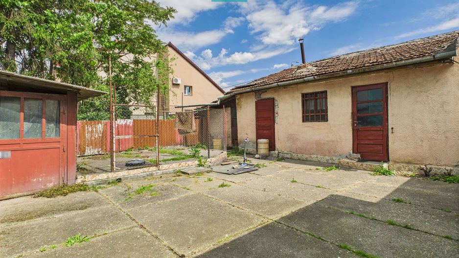 Casă cu 3 camere pentru investiții în Grădiște - Poză 3