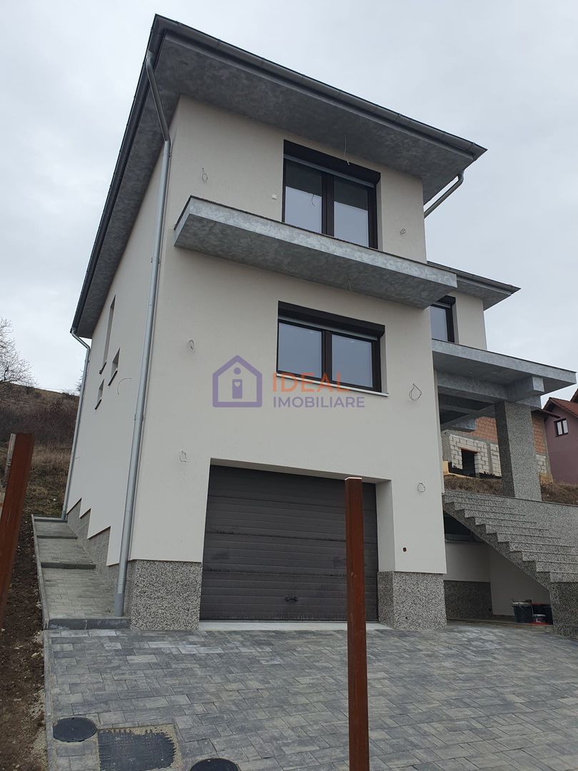 Casa Individuala Moderna cu 4 camere  si garaj, in Sura Mare - Poză 2