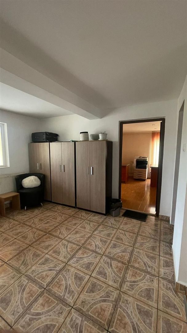 Spatiu birouri de ï¿½nchiriat Velenta - Poză 7