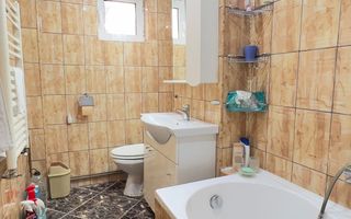 Apartament 2 Camere de vânzare în Onești – Zona centrală - Poză 7
