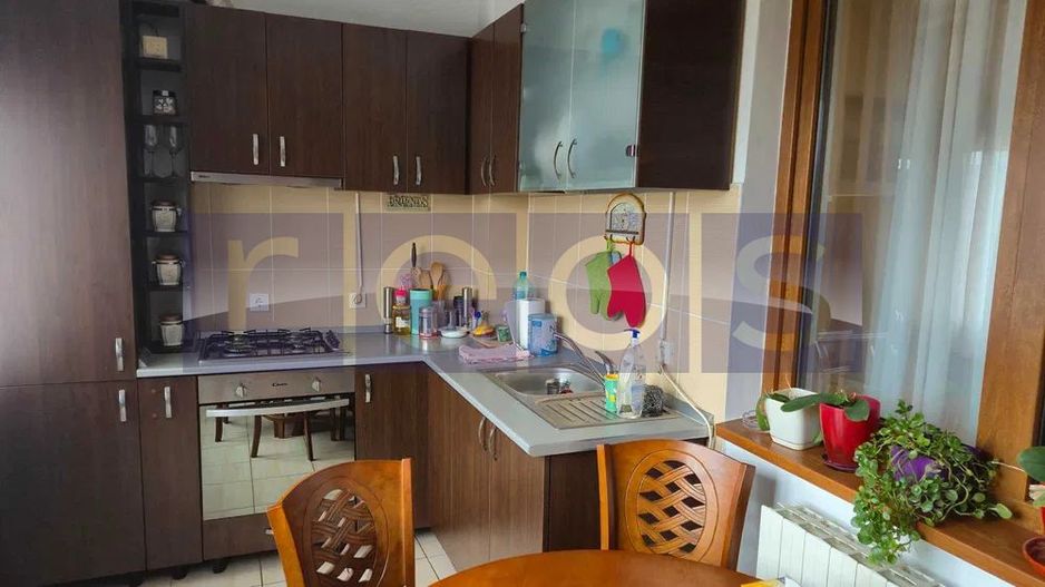 DE VANZARE PRELUNGIREA GHENCEA 2 CAMERE 70 MP | DECOMANDAT - Poză 4