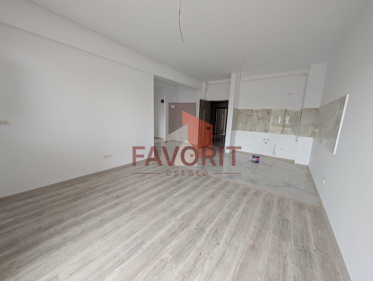 Langa ESO. 73 mp. Bloc nou cu lift. - Poză 6