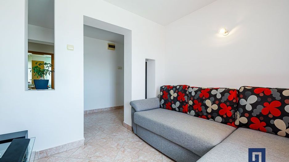 Apartament cu priveliste, 4 cam, decomandat – Zona Lipovei - Poză 3
