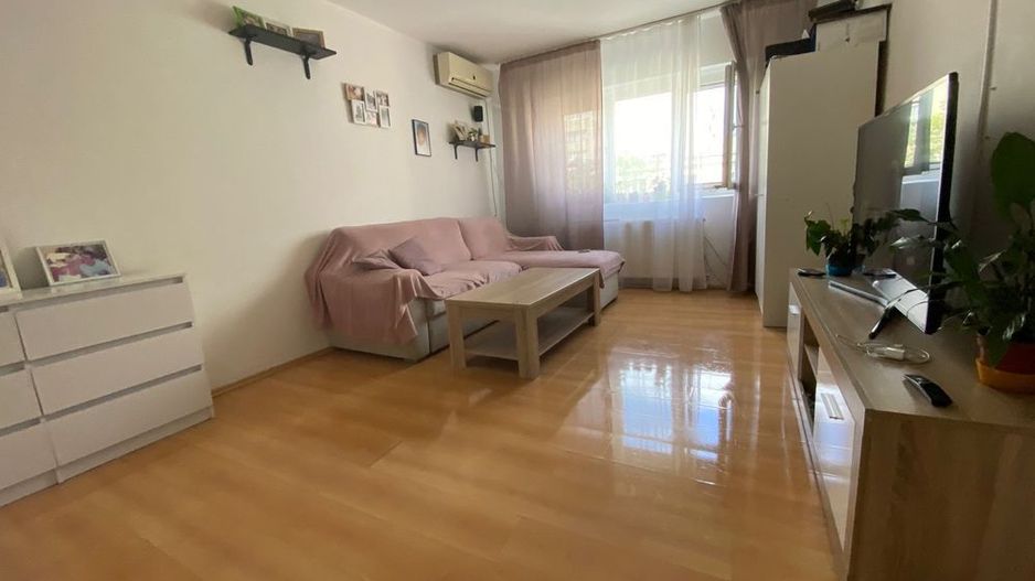 Apartament 3 camere bloc 1984, Moinesti, Gorjului, Militari - Poză 1