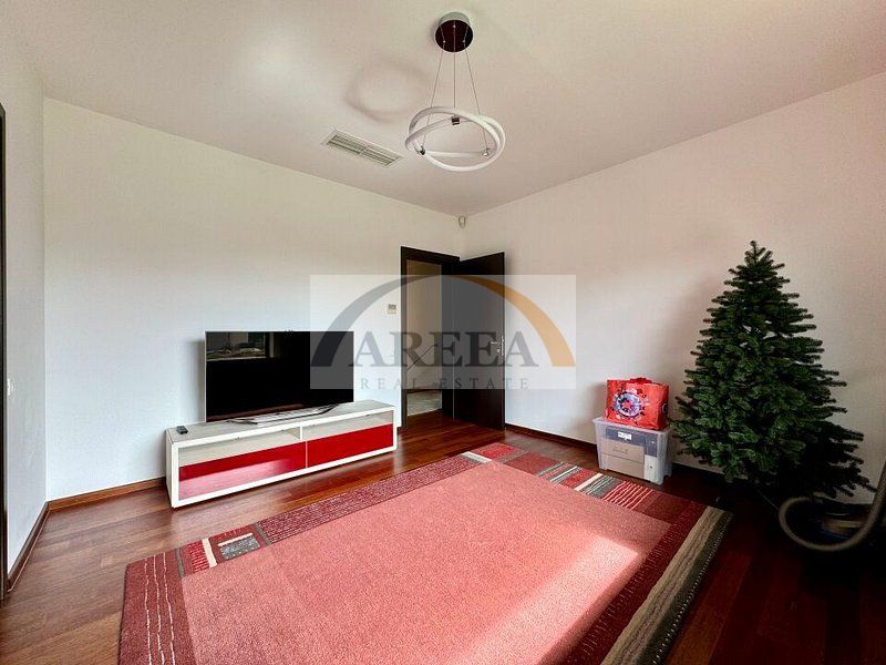 Vila lux de vanzare in cel mai dorit complex din Erou Iancu Nicolae-locatie rara - Poză 24