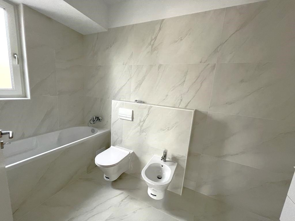 COMISION 0! Duplex finalizat - 5 camere, 3 bai. Panouri fotovoltaice. - Poză 14