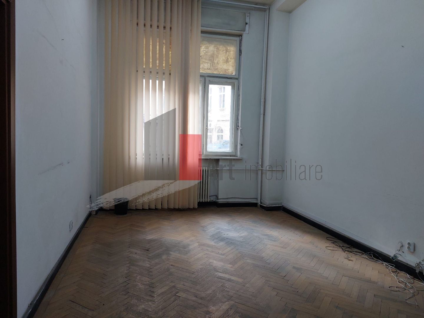 Spatiul "APALA",  Sala Palatului, imobil  birouri, 97 mp, FARA RISC SEISMIC - Poză 2