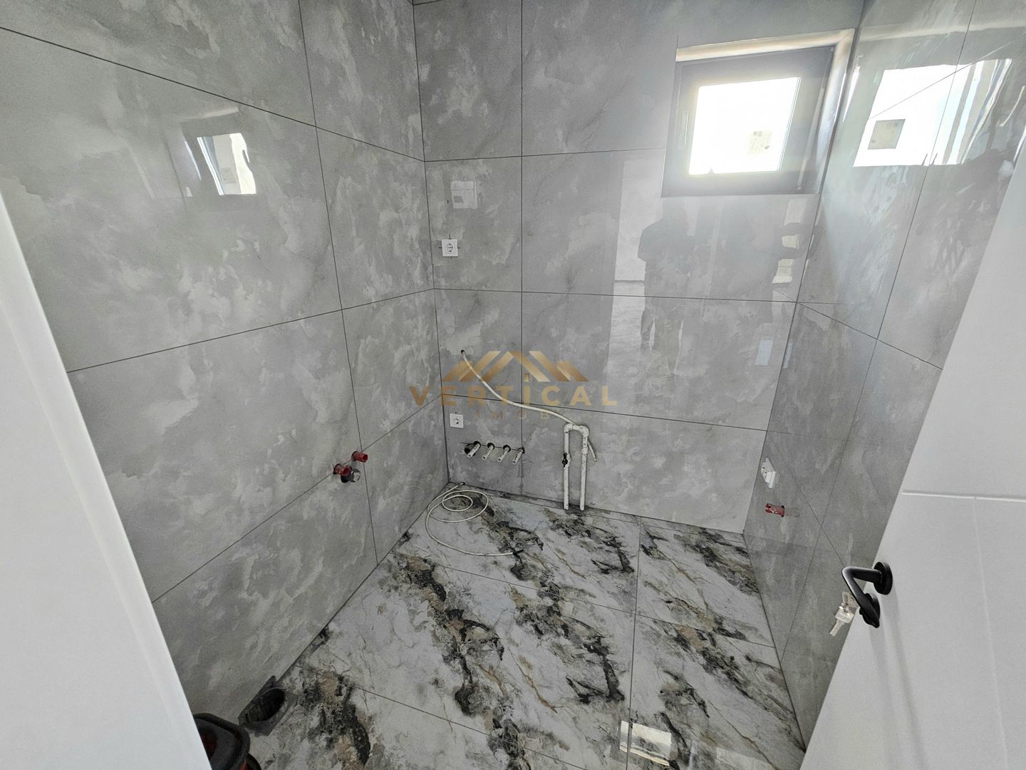 Casa parter 3 camere cu teren 340 mp - com Berceni - Poză 15