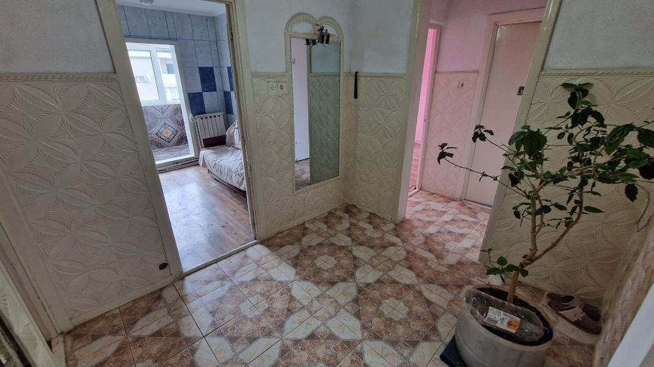 Apartament decomandat 2 camere central | Falticeni - Poză 1