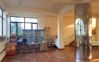 Hotel cu arhitectură montană deosebită poziționare premium Sâmbătă de Sus - Poză 2