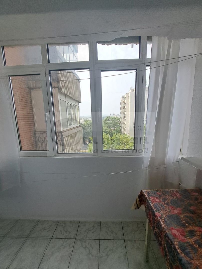 Apartament 3 Camere UMF - 450 euro - Poză 3