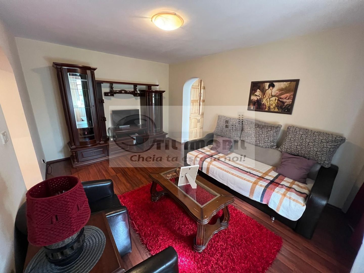 Apartament 3 camere – Podu Ros- 550 Euro - Poză 1