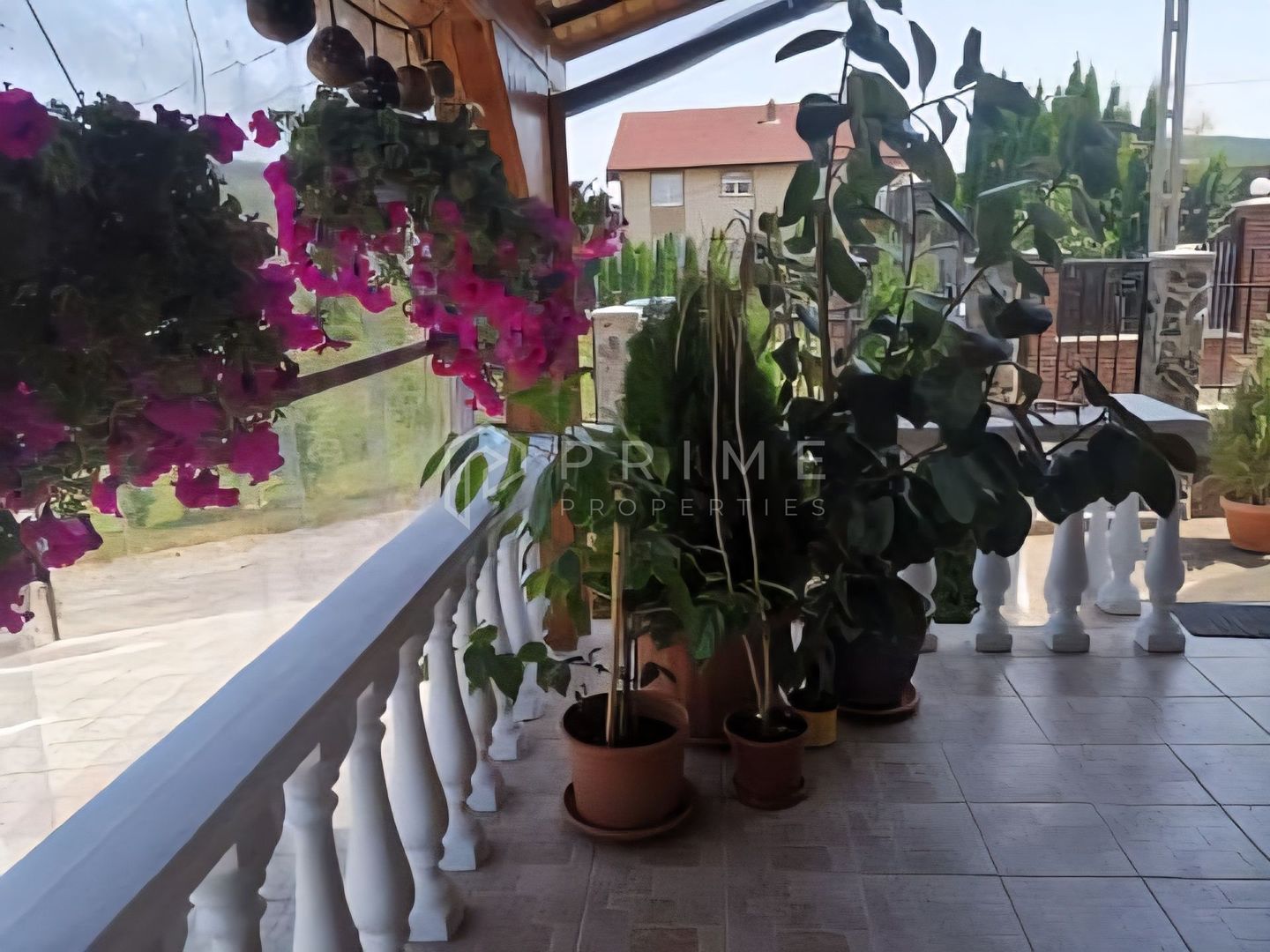 Casă individuală 310mp utili, 8 camere, piscină - Poză 4