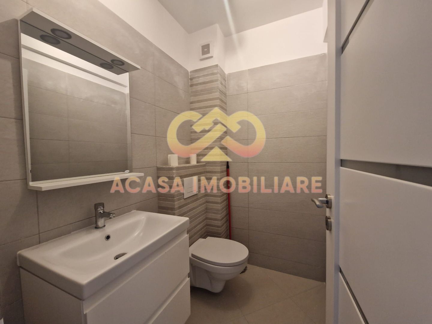 NOU  PLATOU GALATA  APARTAMEN 2 CAMERE DECOMANDAT 63 MP TVA INCLUS - Poză 4