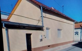 CASĂ ÎN CARANSEBEȘ \ ZONĂ CENTRALĂ / 150mp utili /DISPONIBILĂ IMEDIAT - Poză 13