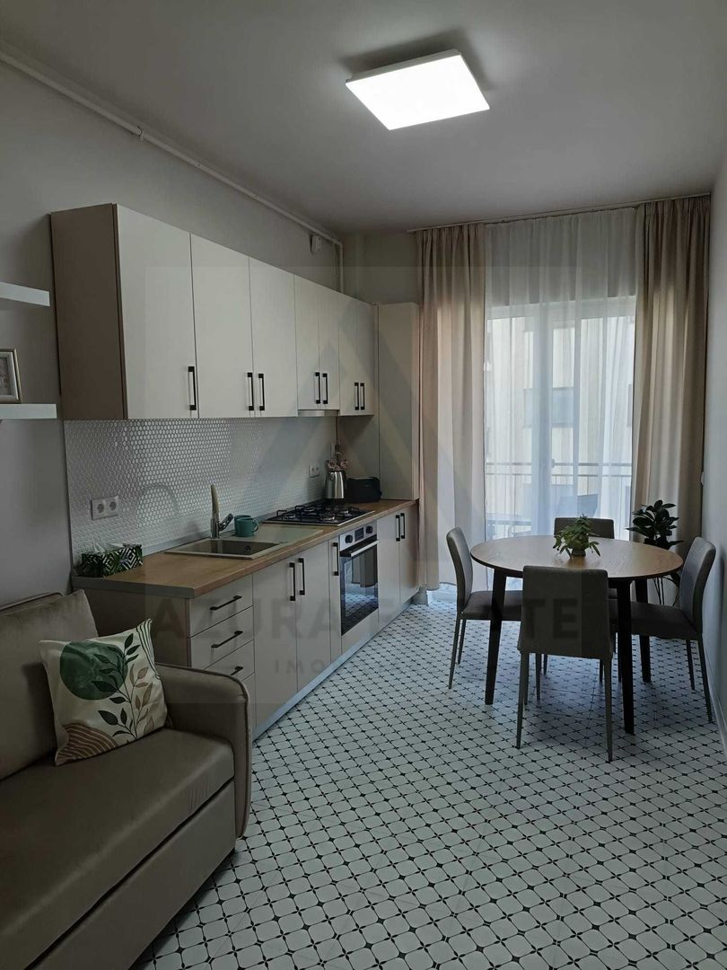 Studio modern nou etaj 2 cu lift boxa si parcare privata in Selimbar - Poză 1