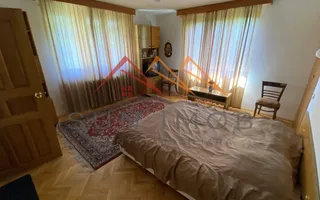 Vila de vanzare, teren 3100 mp, 7 camere, 6 grupuri sanitare, 3 CT, an 1997 - Poză 24