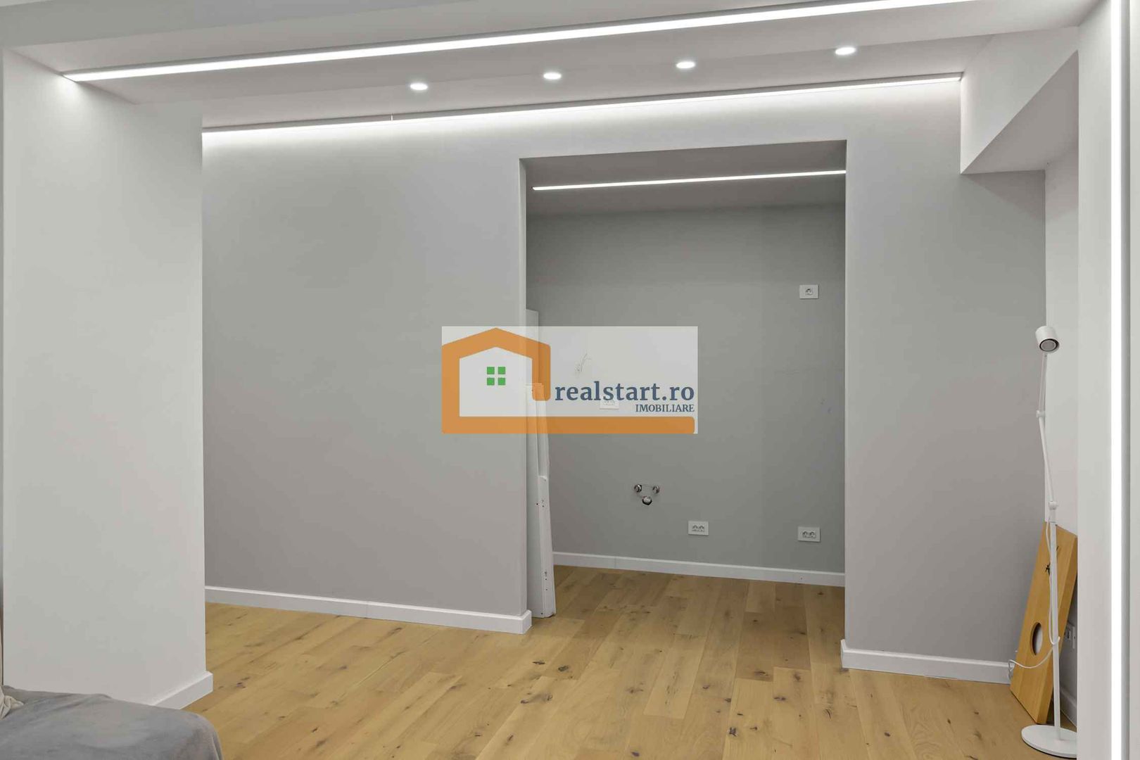 Vila individuala, acces metrou, 10 locuri parcare - Poză 13