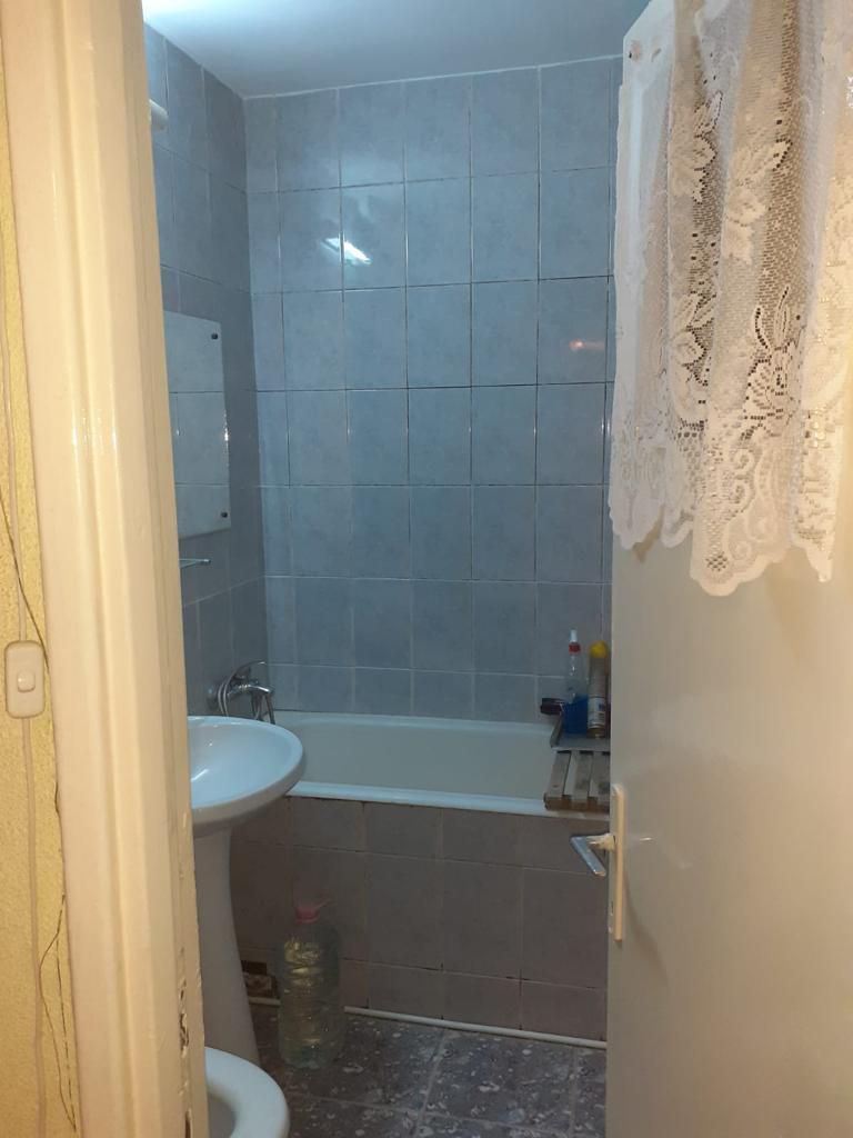 Apartament 4 camere, etaj 1, zona DONICI; - Poză 3
