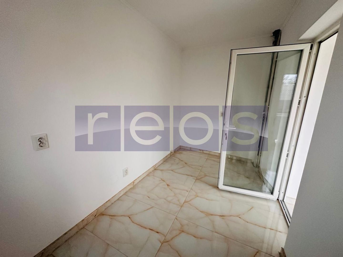 CASA DE VANZARE | 6 CAMERE | 1050 MP - Poză 16