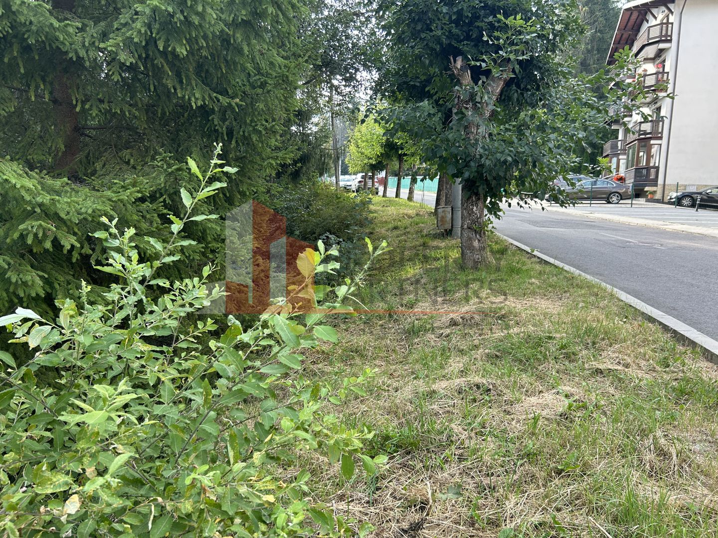 Teren generos de 8.267 mp în Predeal, Strada Nicolae Bălcescu. - Poză 6