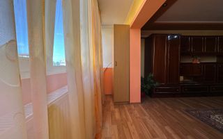 3 camere | etaj 2 | centrala proprie | zona excelenta | - Poză 3