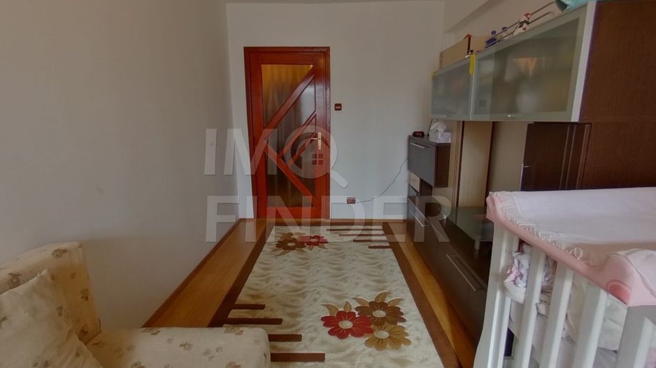 2 camere decomandate etaj2 OMV Marasti - Poză 3