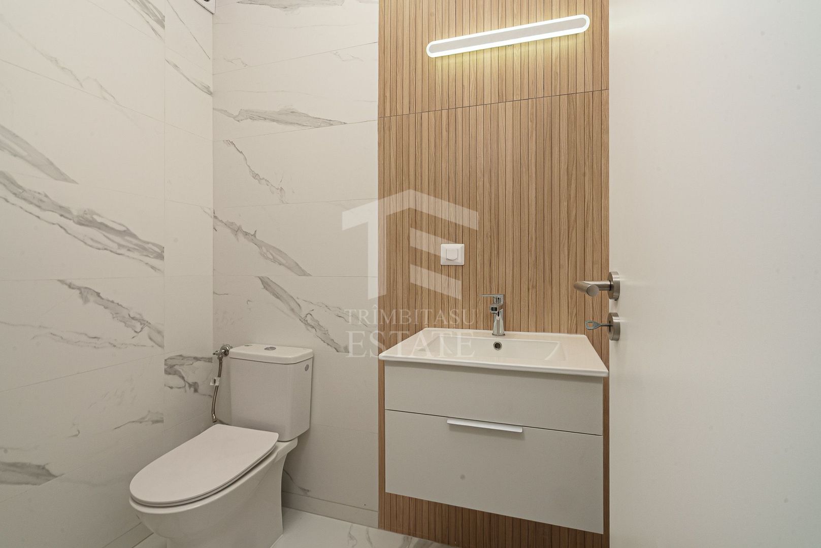 Case Finalizate P+1+M 140 mp  Curte+Parcare Sect 5  Dedeman Giurgiu - Poză 22
