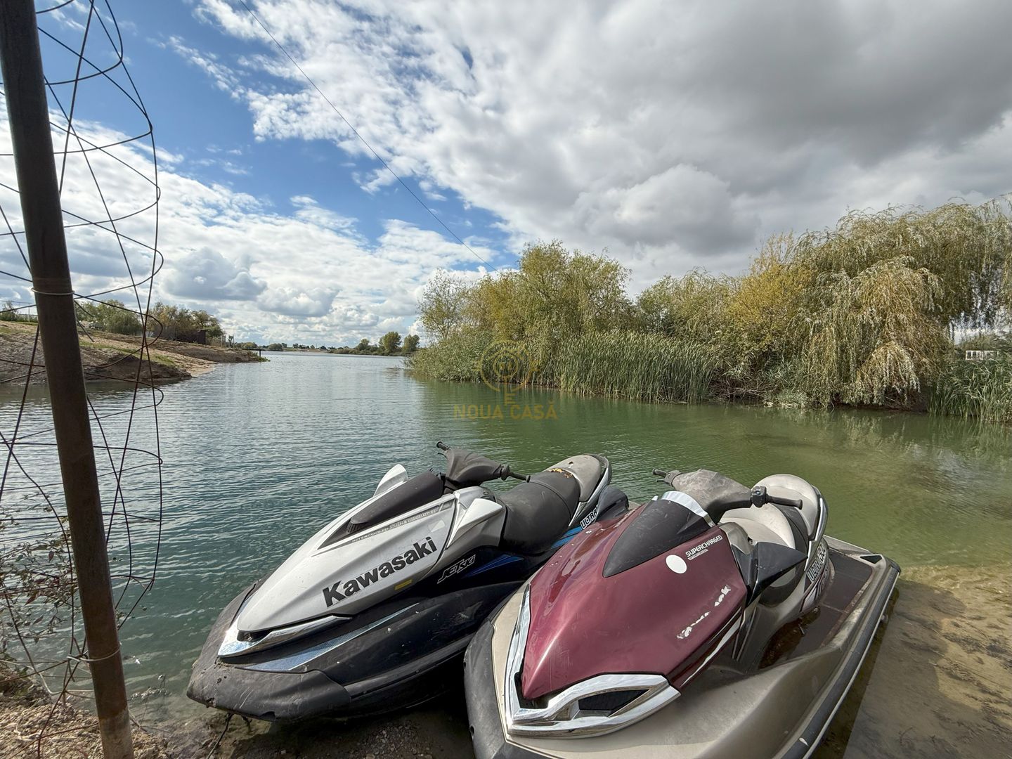 Vila de vanzare in APA-NORD  cu 2 Piscine/Zona de Relaxare/Acces lac - Poză 26