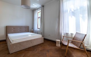 Vila interbelica AIRBNB "la cheie" - Poză 7