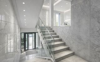 Oportunitate unică de închiriere – Clădire de birouri ultracentrală - Poză 2