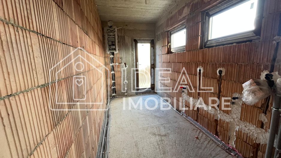 Casa individuala - 125mpu și 270mp curte | Sura Mica - Poză 9