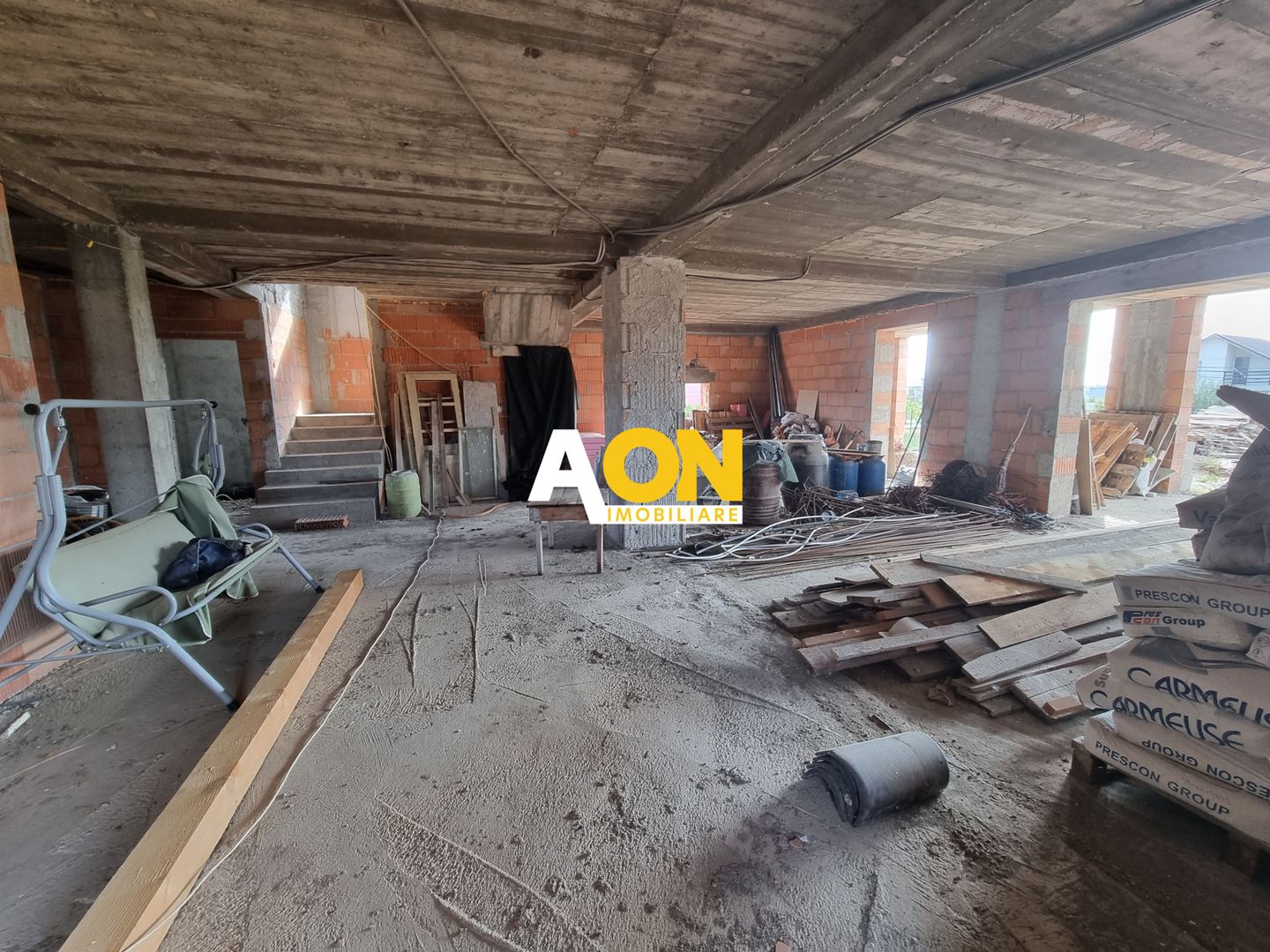 Casa la rosu,2100 mp teren,zona Micesti - Poză 4