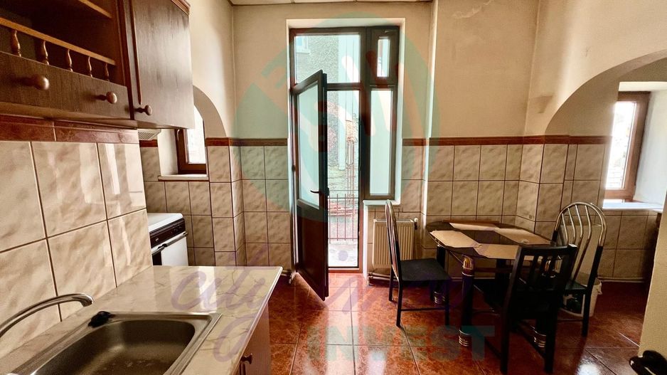 4 camere in Vila interbelica 106mp-Centrala proprie- Calea Calarasilor - Poză 11