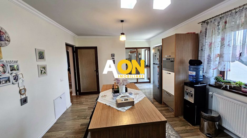 Casă cu 4 camere, complet mobilata, utilata, Alba Iulia, zona Partos - Poză 9