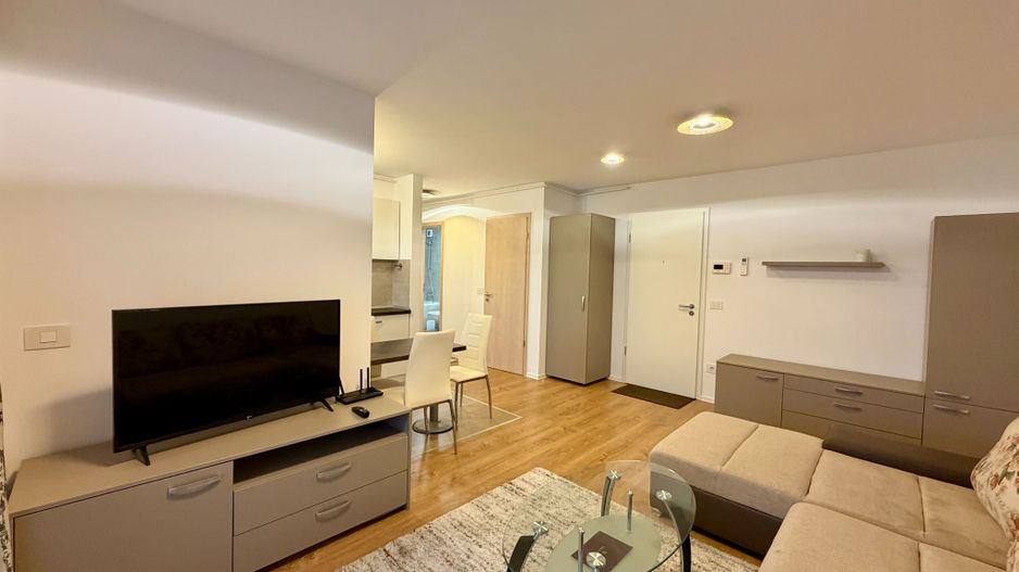 Apartament 2 camere Kasper cu vedere la pietonala - Poză 7