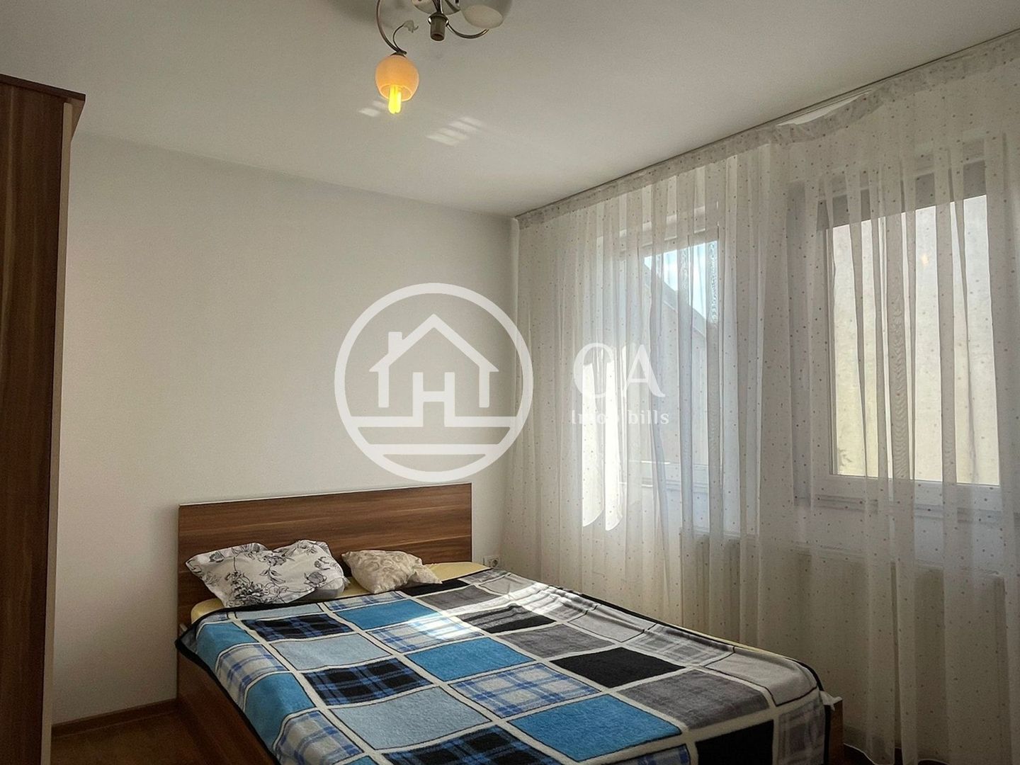 Apartament la casă de închiriat cu 3 camere în zona Centrala, Oradea - Poză 5
