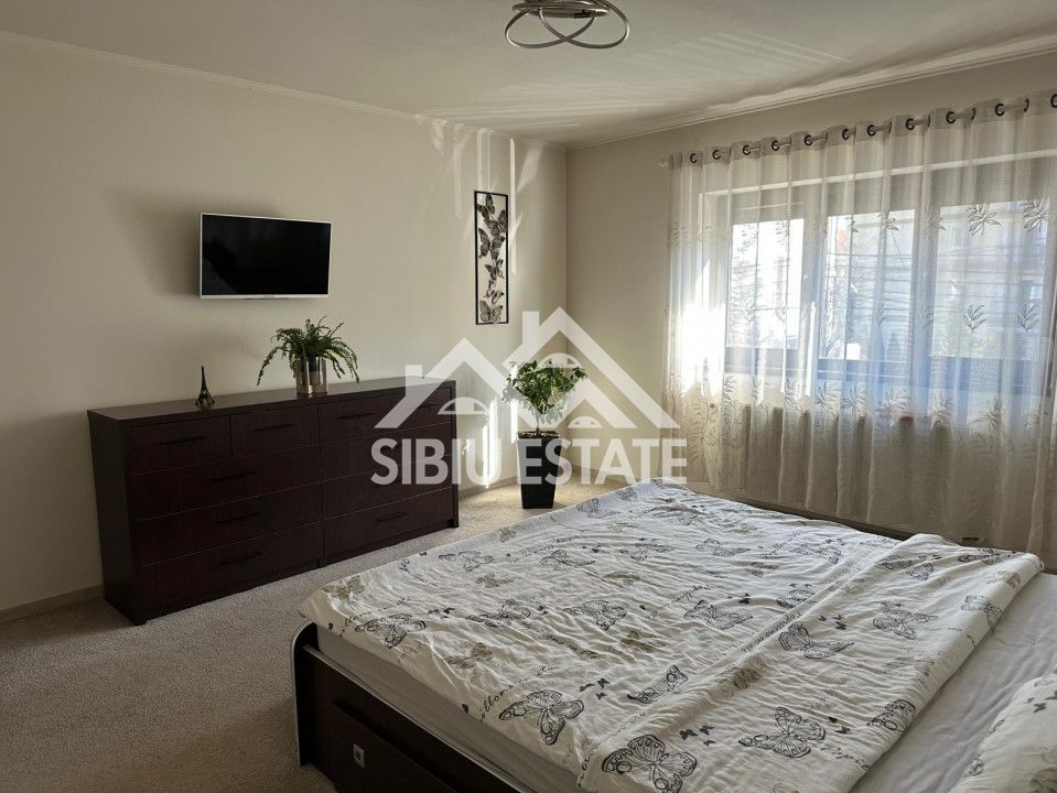 Casa tip duplex 5 camere 350 mp teren terasa cu zona gratar si pivnita - Poză 14